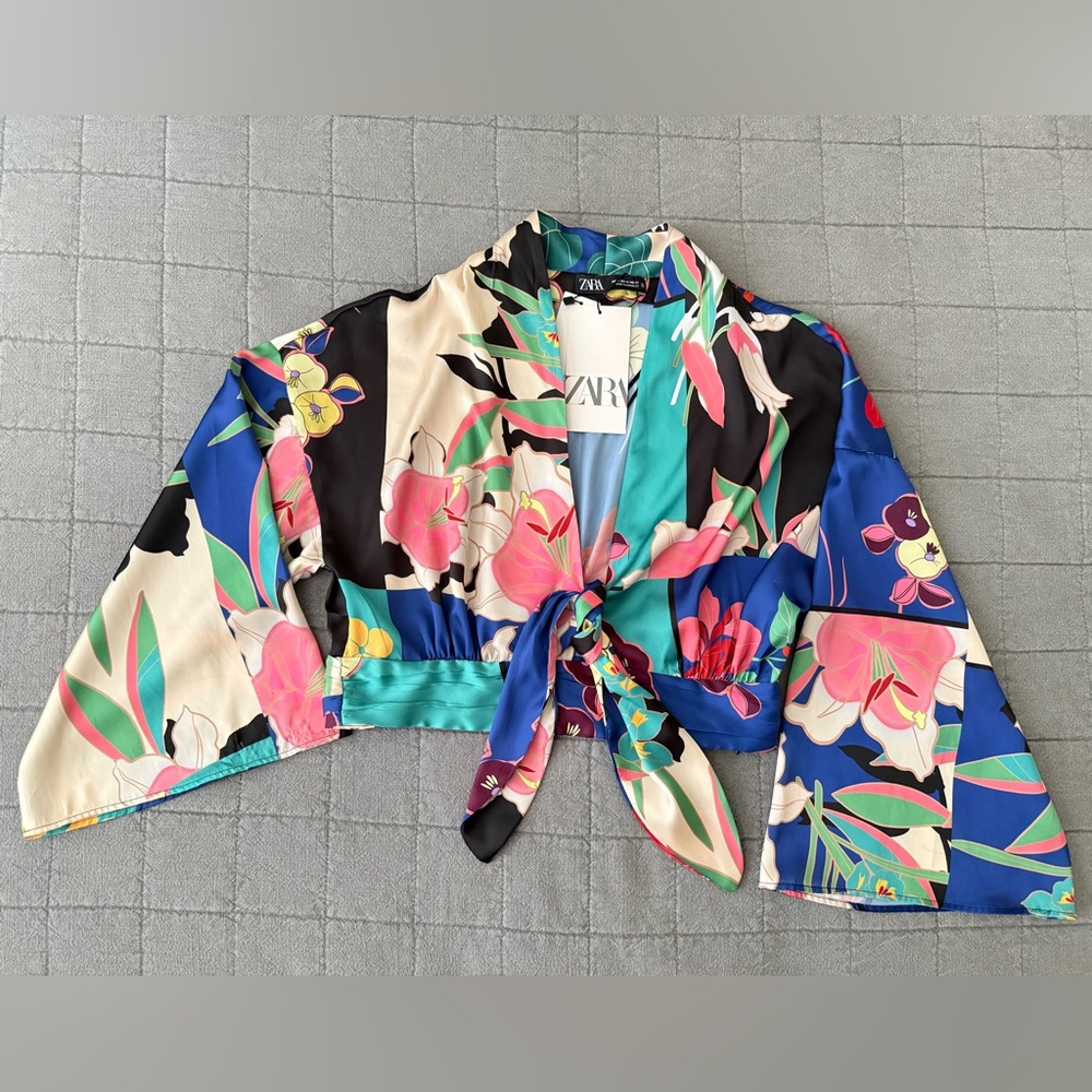 Zara - Cropped Blouse